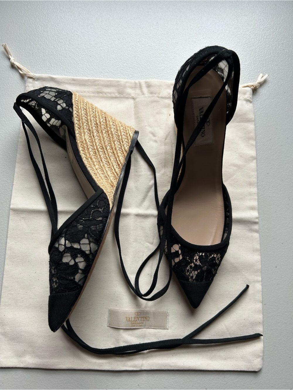 Valentino Garavani Black Lace Espadrille Wedge Ankle Tie Pumps EU 38 Italy